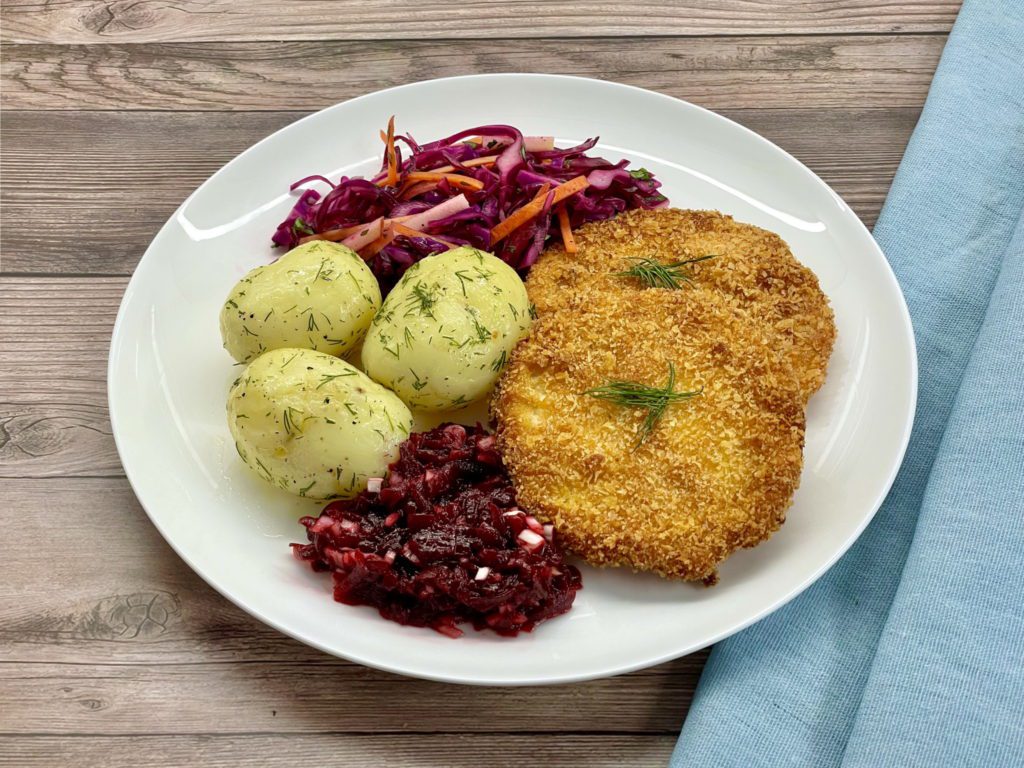 Vegan Kotlet Schabowy with all the sides.