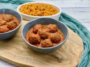 Read more about the article Vegan Meatballs in Chipotle Sauce (Albóndigas al Chipotle)