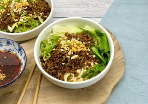 Read more about the article Vegan Dan Dan Noodles (担担面)