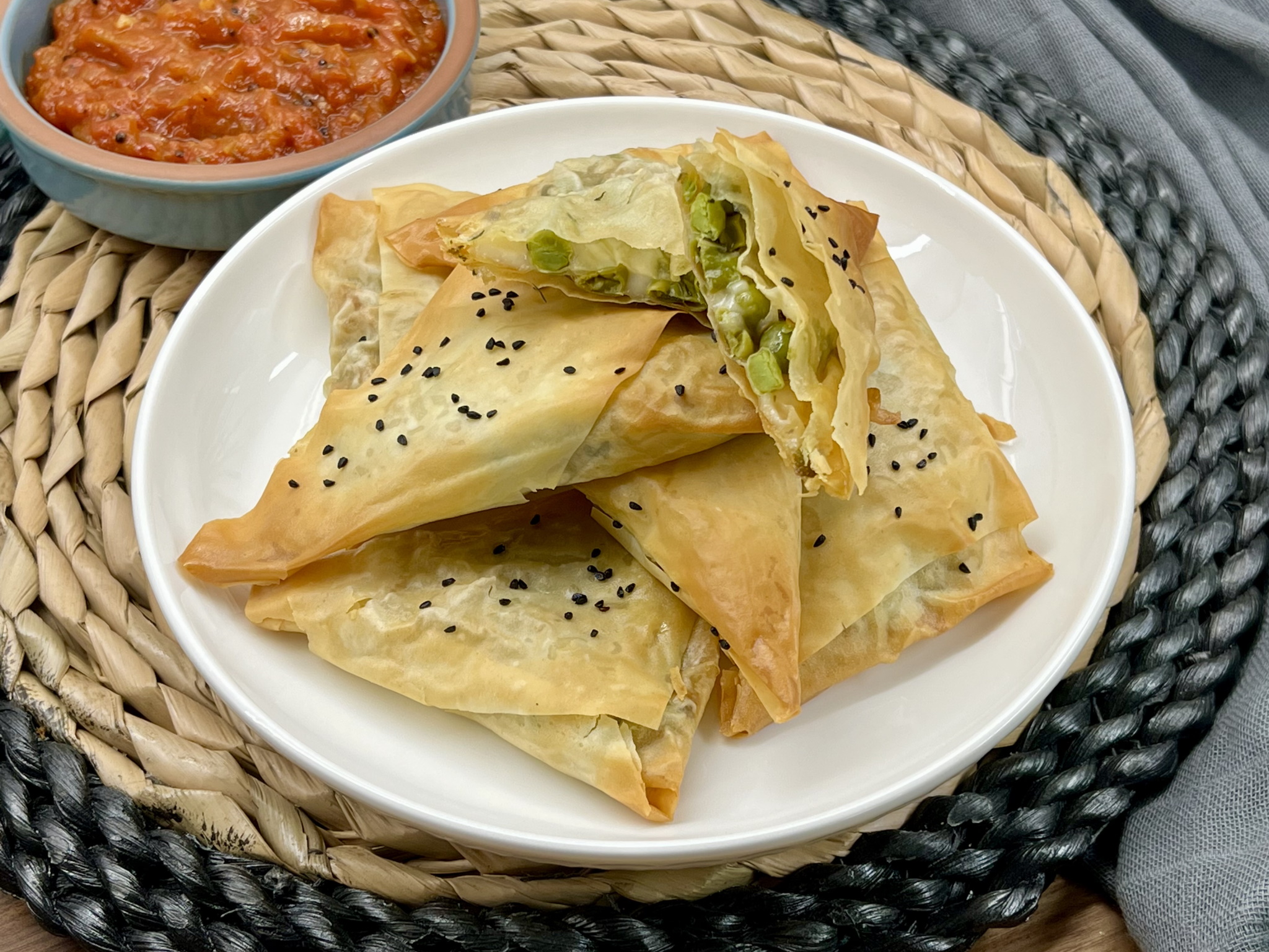 You are currently viewing Easy Vegan Samosas
