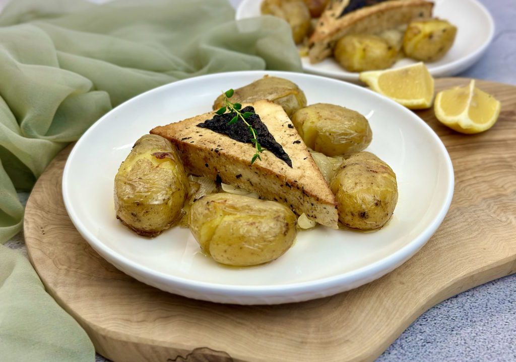 Opt for firm tofu to ensure it holds its shape during roasting and provides a satisfying texture for Tofu à Lagareiro.