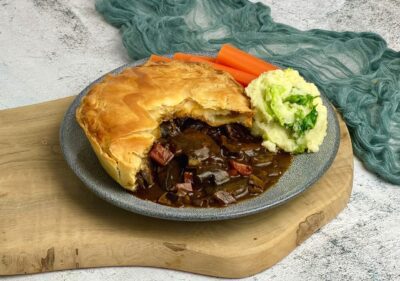 Read more about the article Mushroom and Guinness Pie – Vegan Steak and Ale Pie